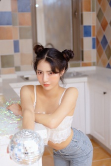 欧美人成乱码在线播放